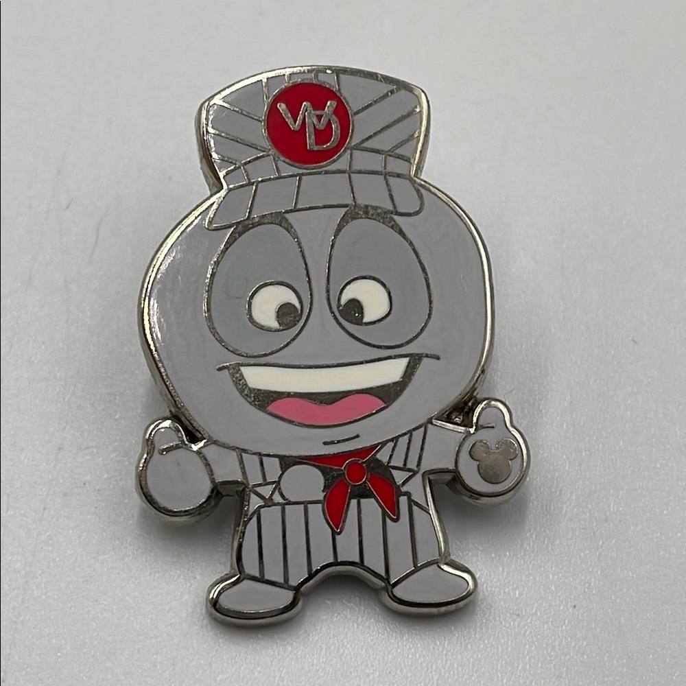 Disney Pin Hidden Mickey Deebees Conductee as the Railroad Conductor Pin